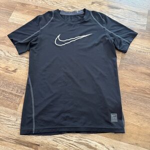 Nike Pro kids Black Dri-FIT T-Shirt XL